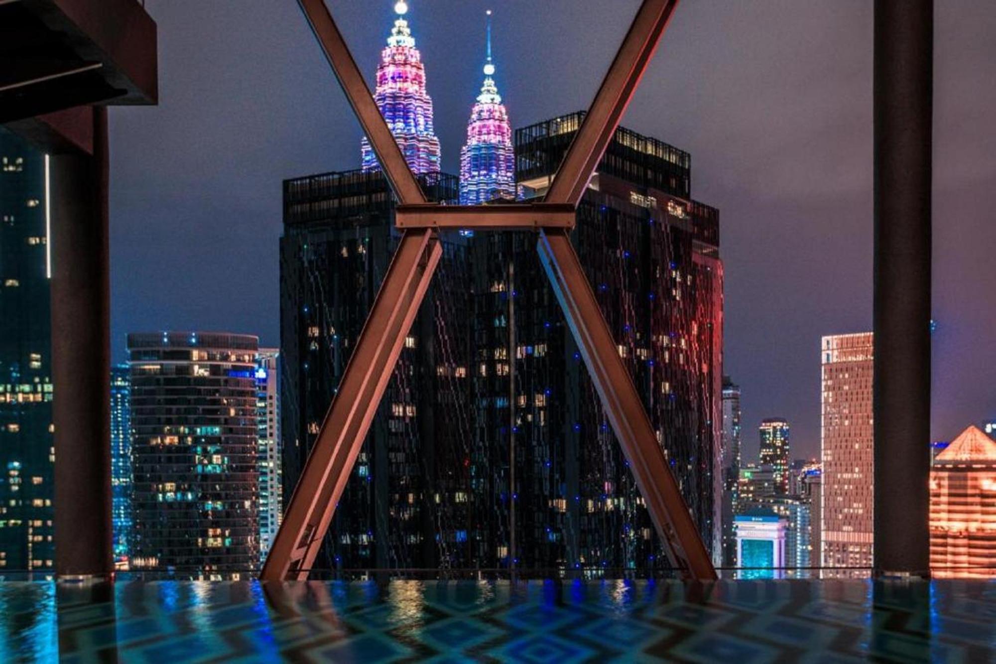 Klcc Sky Scarletz Kuala Lumpur